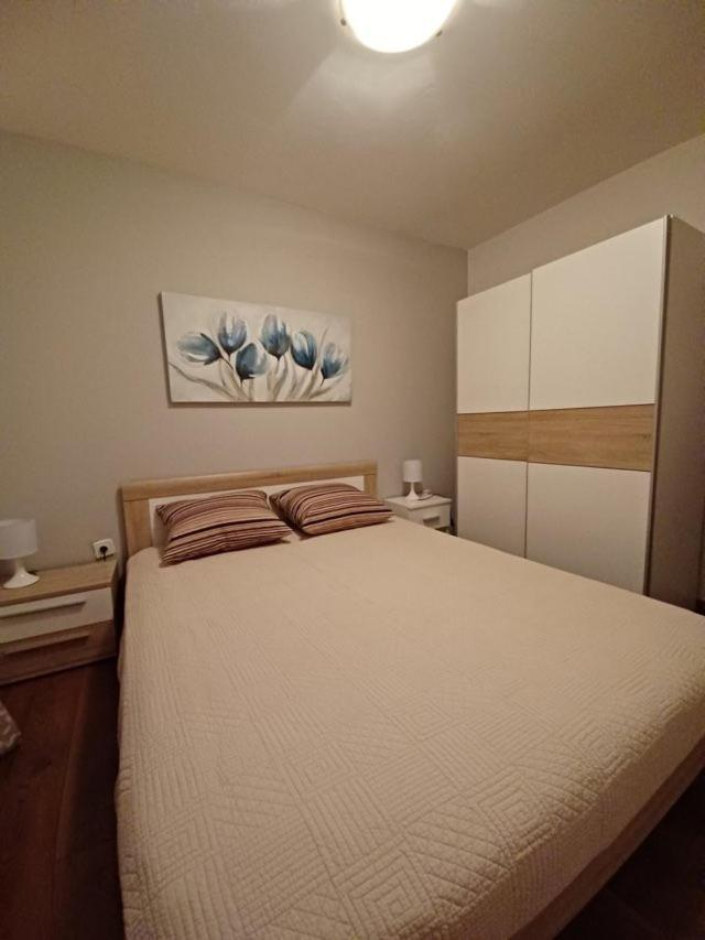 Apartmani Rina Kadumi Zewnętrze zdjęcie