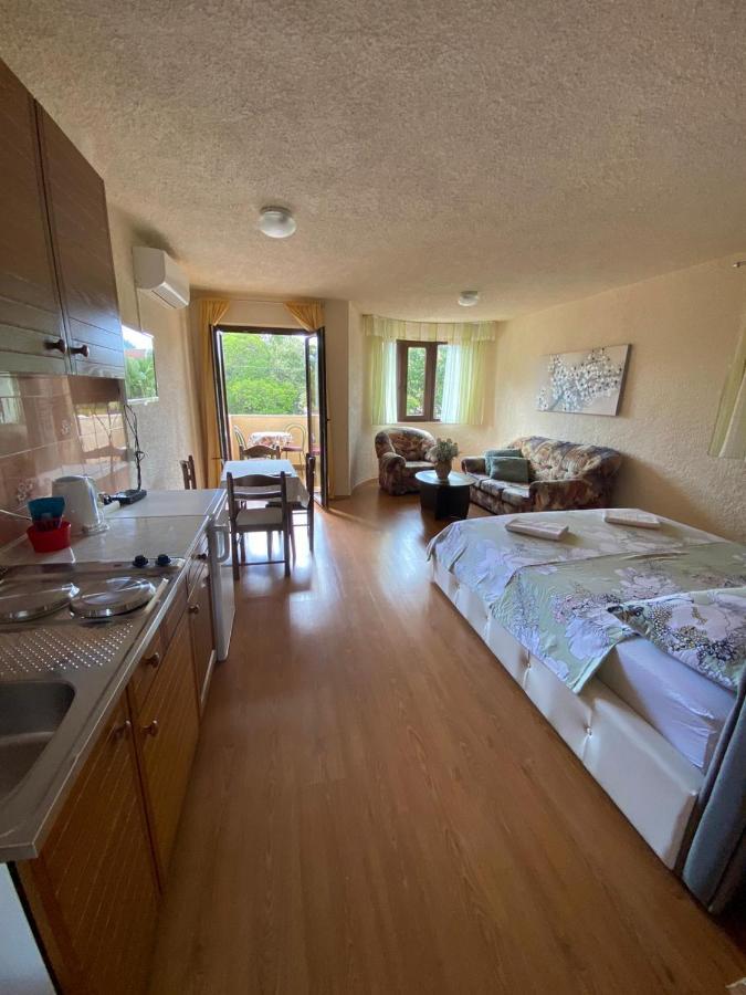 Apartmani Rina Kadumi Zewnętrze zdjęcie